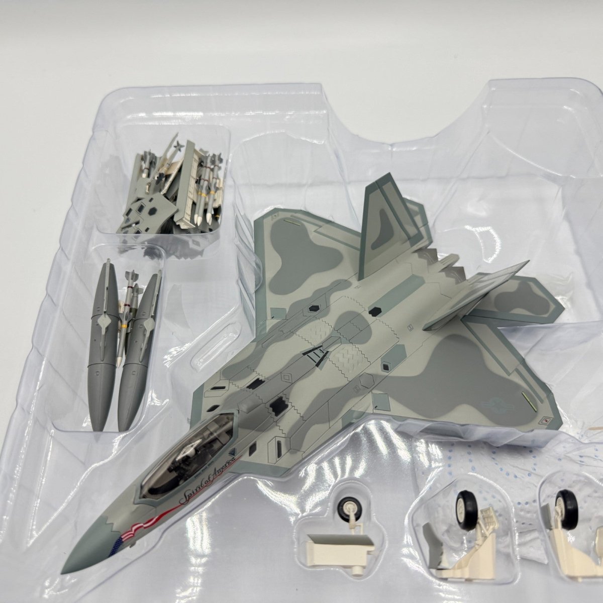 Hobby Master HA2811B 1:72 F - 22A Raptor 91 - 001 Spirit of America USAF Edwards AFB - Hobby Master