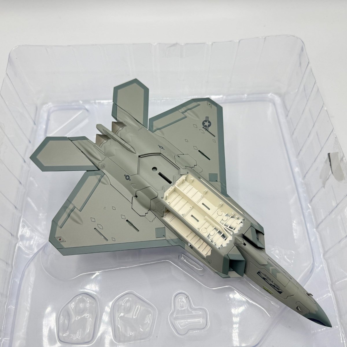 Hobby Master HA2811B 1:72 F - 22A Raptor 91 - 001 Spirit of America USAF Edwards AFB - Hobby Master