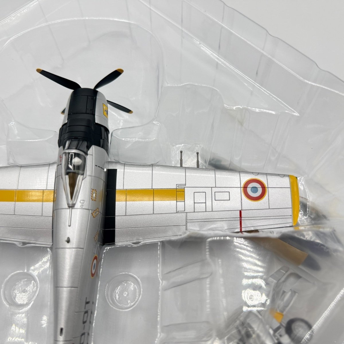 Hobby Master HA2916 1:72 Douglas AD - 4 Skyraider EC 2/20 Ouarsenis Algeria 1960s - Hobby Master