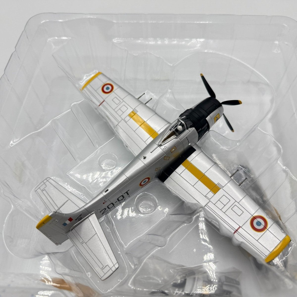 Hobby Master HA2916 1:72 Douglas AD - 4 Skyraider EC 2/20 Ouarsenis Algeria 1960s - Hobby Master