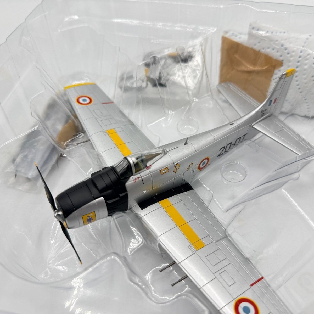 Hobby Master HA2916 1:72 Douglas AD - 4 Skyraider EC 2/20 Ouarsenis Algeria 1960s - Hobby Master