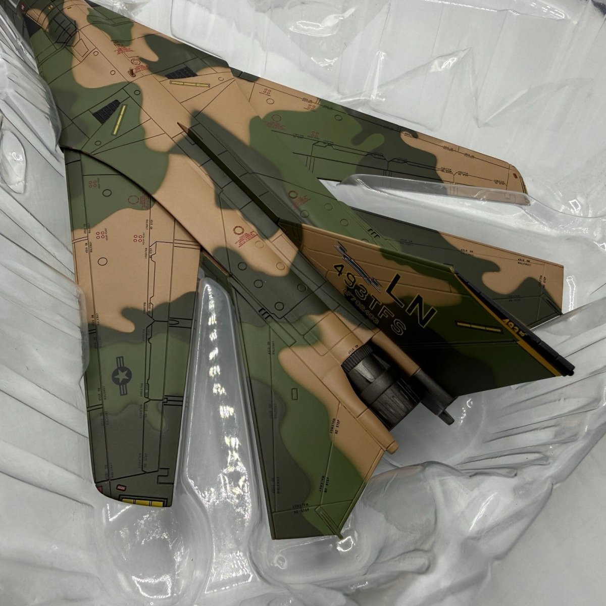 Hobby Master HA3019 1:72 F - 111F Aardvark USAF 493rd TFS RAF Lakenheath - Hobby Master