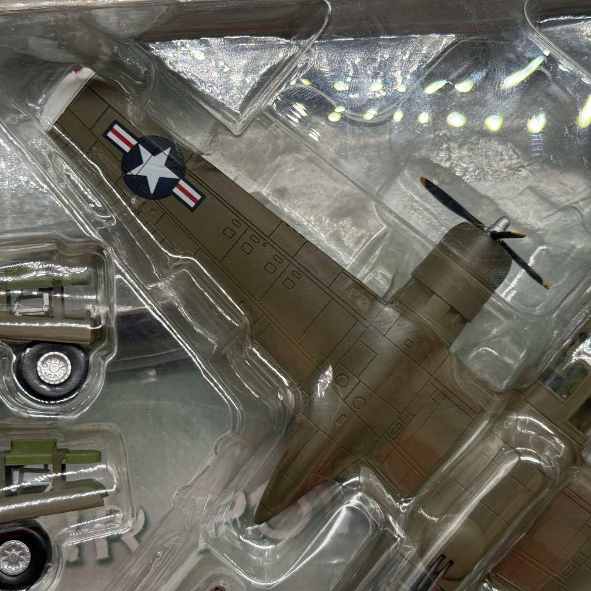 Hobby Master HA3203 1:72 Douglas B-26B Invader USAF 731st BS 3rd BG 44-34552 BC-J Brown Nose Iwakuni Japan 1951 - Hobby Master
