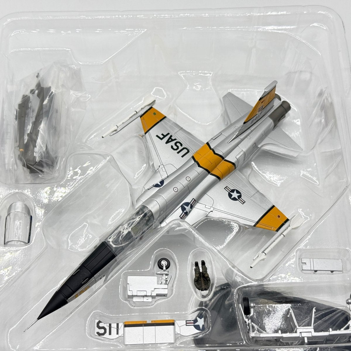 Hobby Master HA3320 1:72 F - 5E Tiger II, 71 - 1417, 58th TFW, Luke AFB Arizona - Hobby Master
