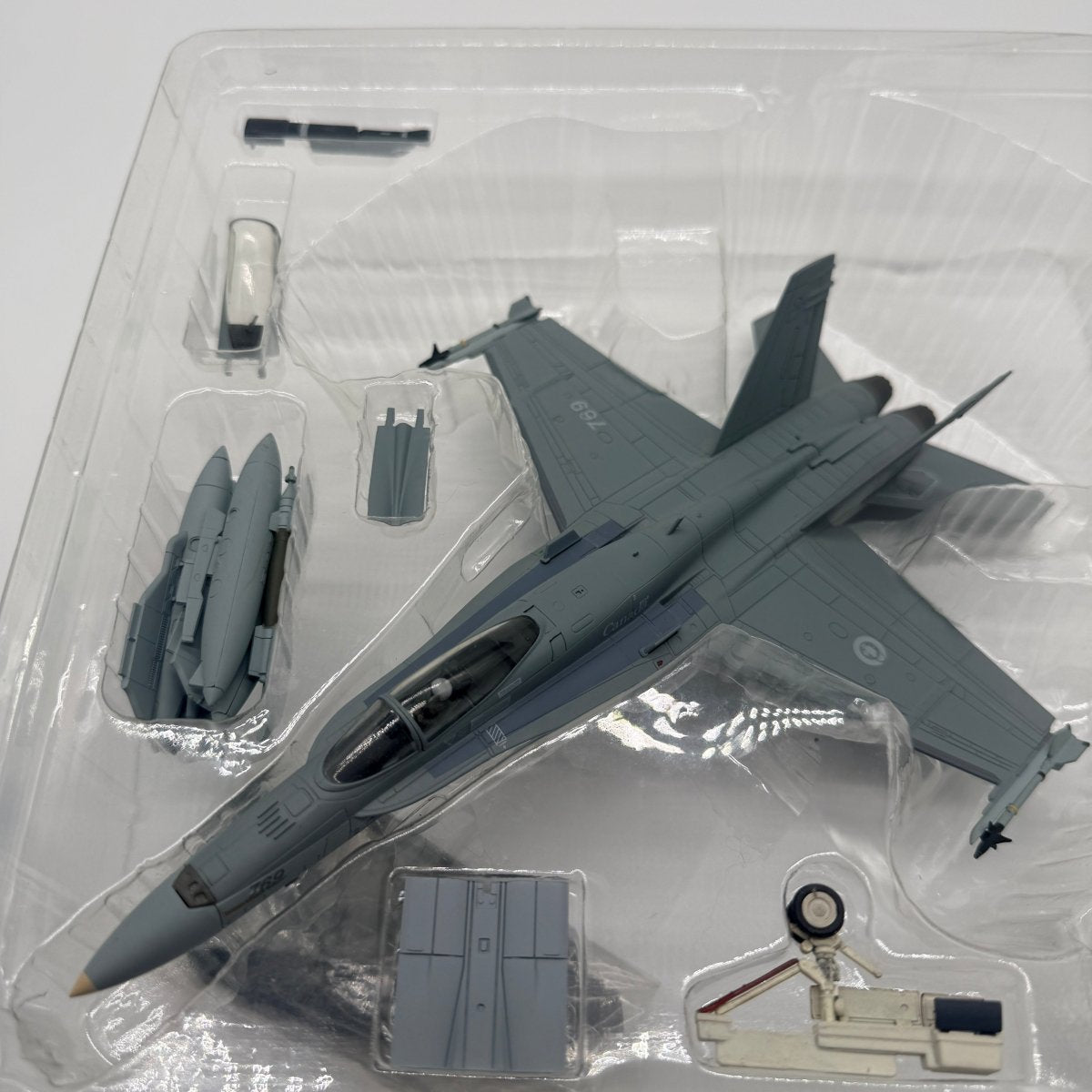 Hobby Master HA3502 1:72 CF - 18 Hornet 188769 425 Sqn No Fly Zone Libya 2011 - Hobby Master