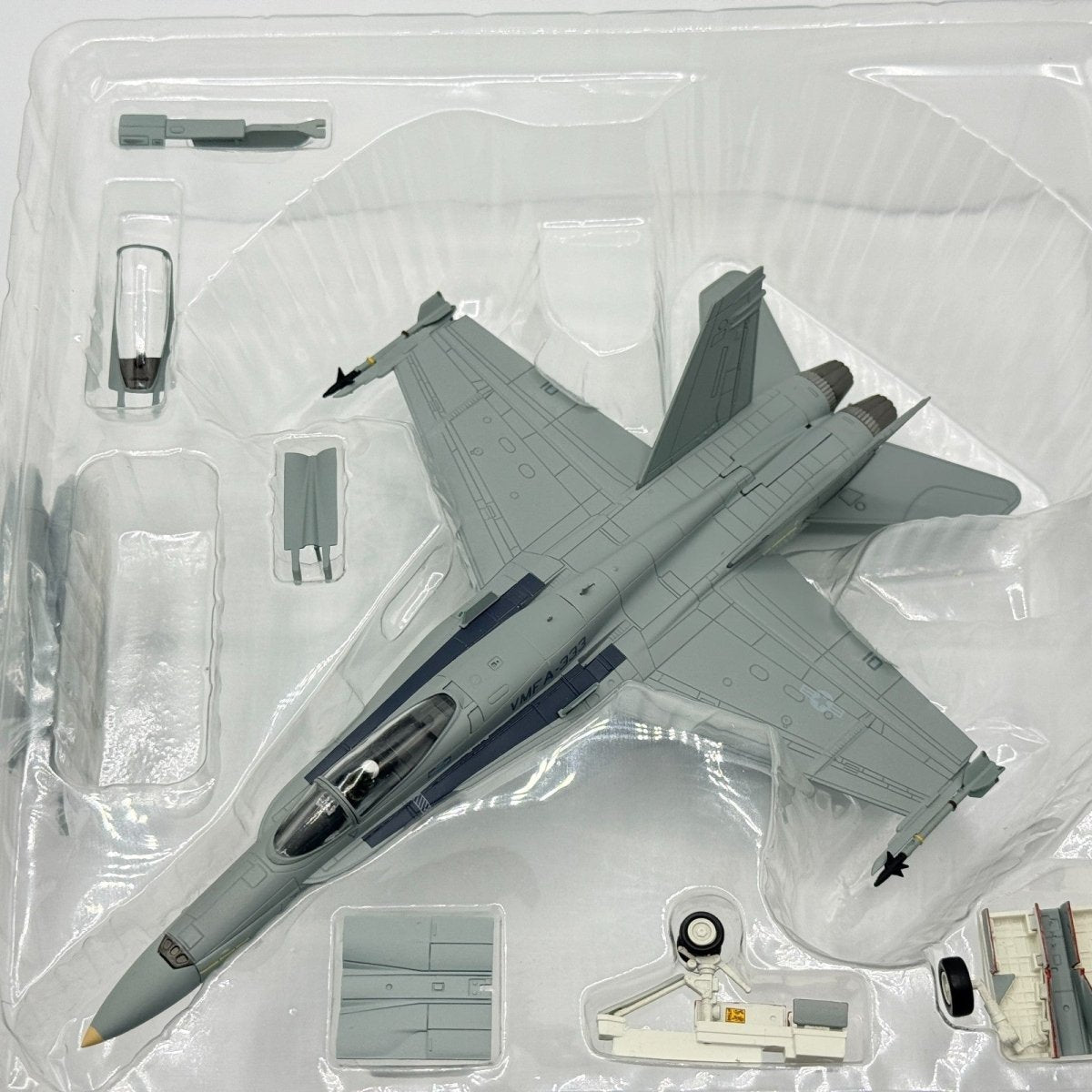 Hobby Master HA3519 1:72 F/A - 18A+ VMFA - 333 Fighting Shamrocks Late 1980s - Hobby Master