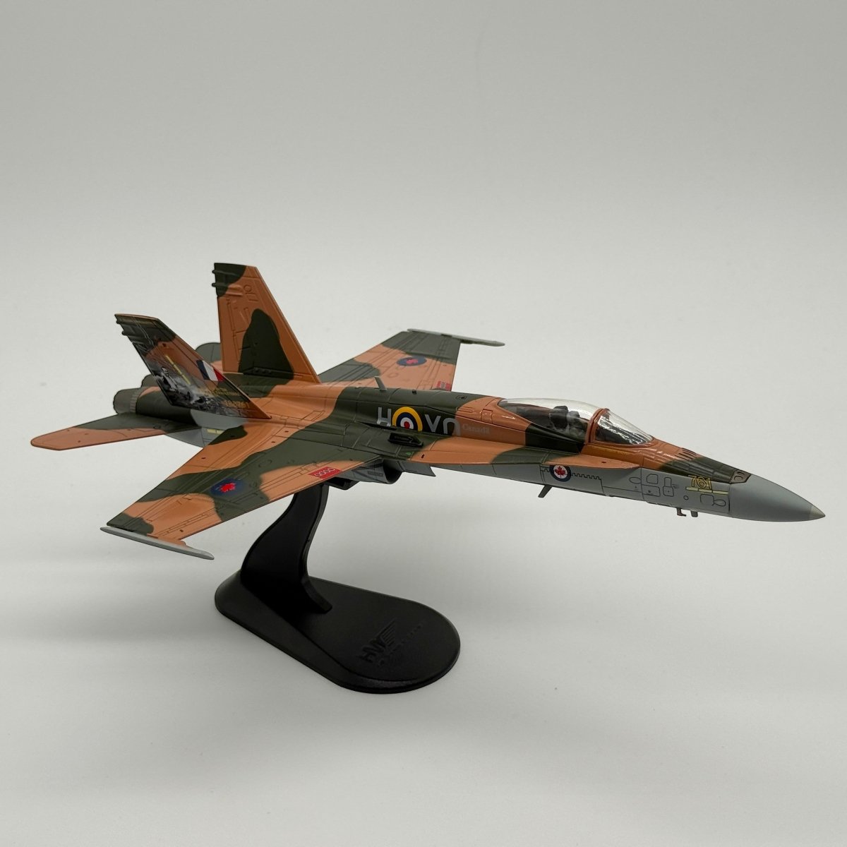 Hobby Master HA3526 1:72 CF-18 Hornet RCAF Battle of Britain 75th Anniv 2015 - Hobby Master