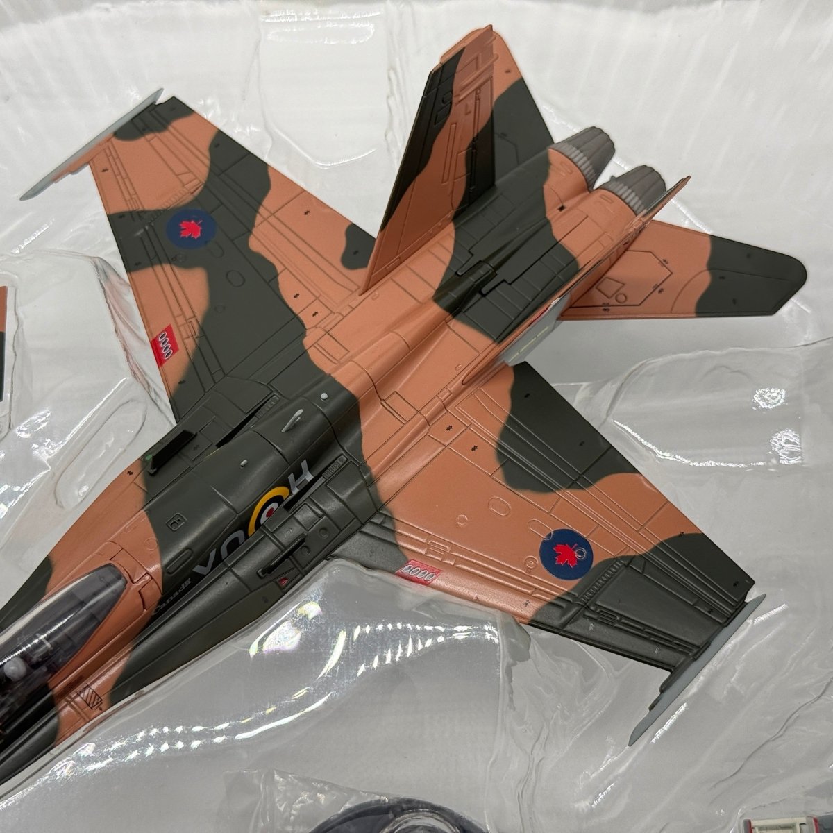 Hobby Master HA3526 1:72 CF-18 Hornet RCAF Battle of Britain 75th Anniv 2015 - Hobby Master