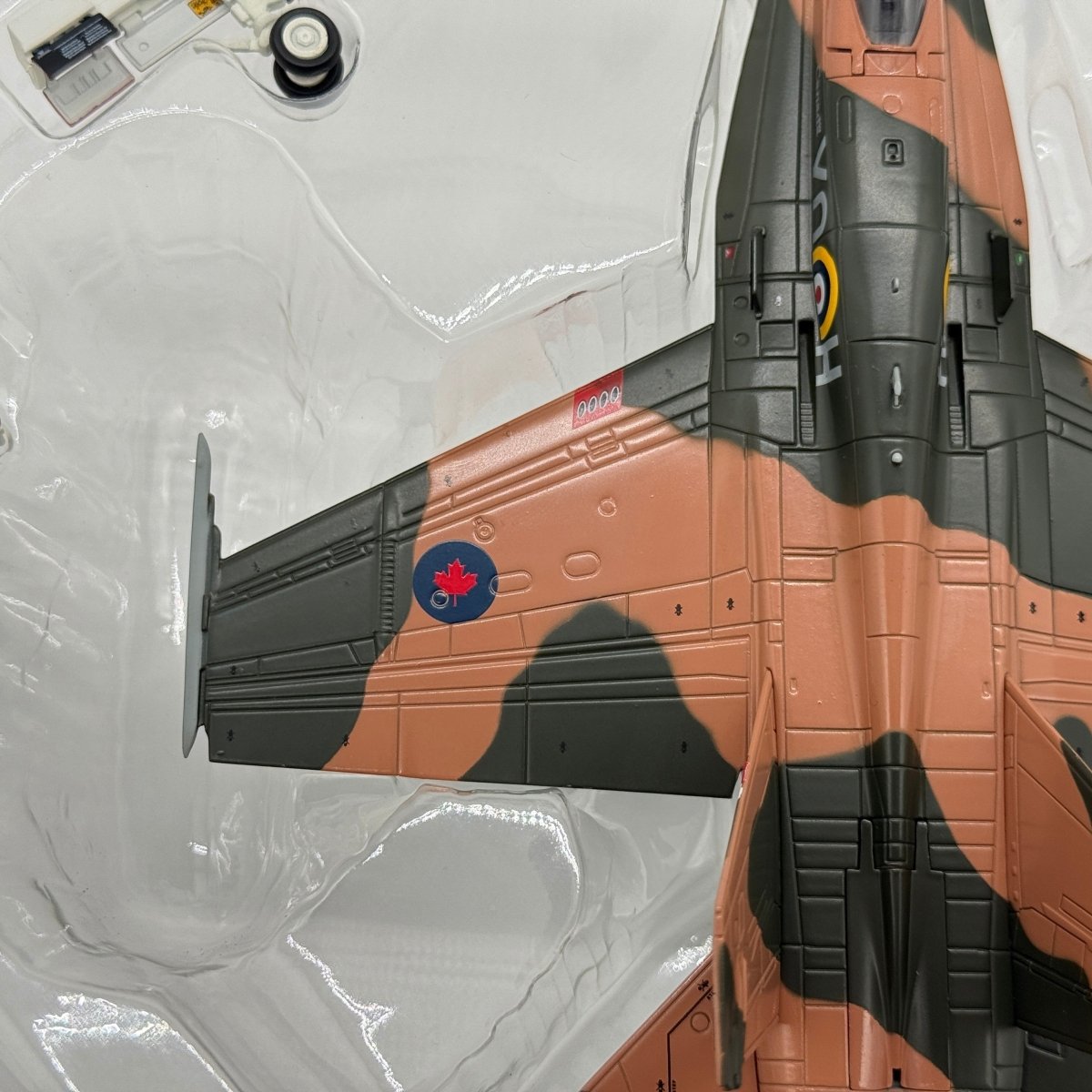 Hobby Master HA3526 1:72 CF-18 Hornet RCAF Battle of Britain 75th Anniv 2015 - Hobby Master