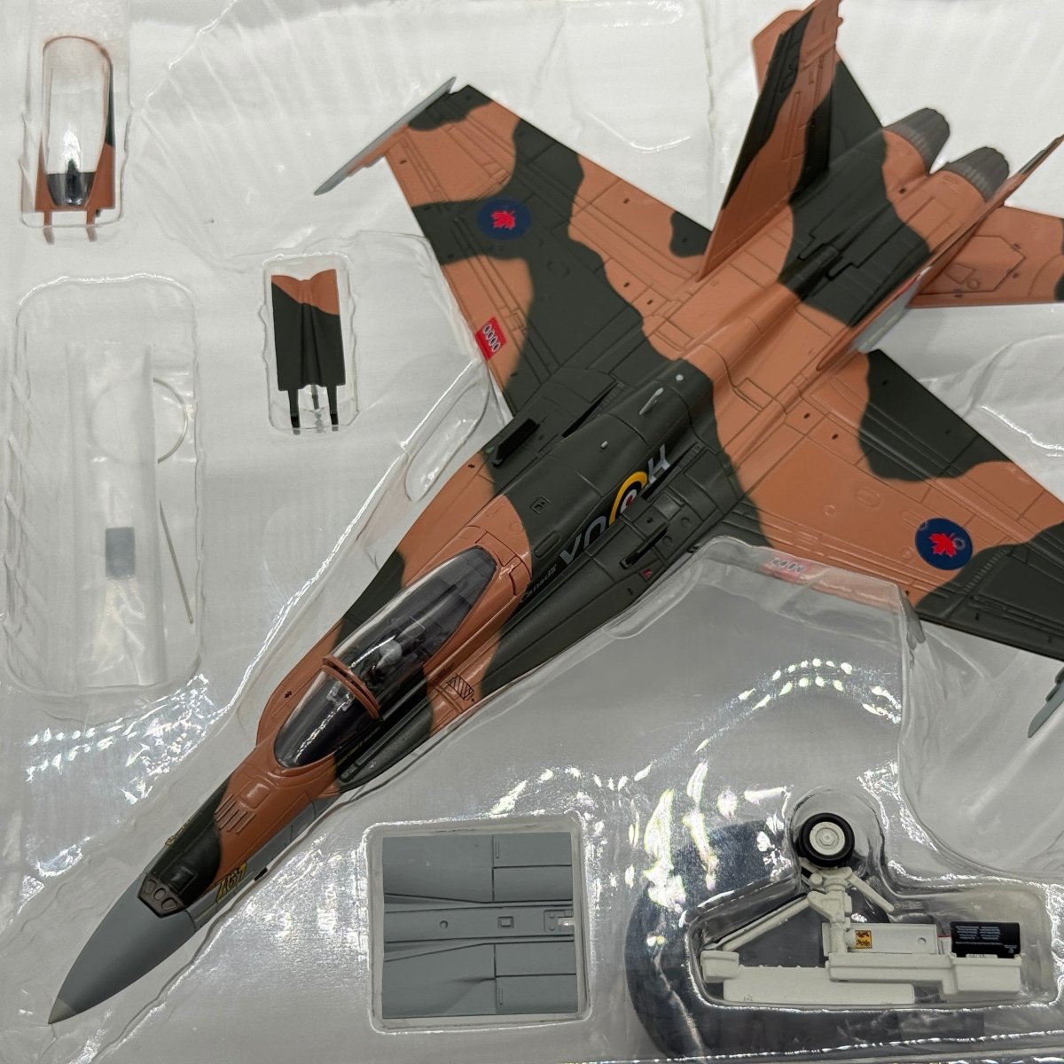 Hobby Master HA3526 1:72 CF-18 Hornet RCAF Battle of Britain 75th Anniv 2015 - Hobby Master