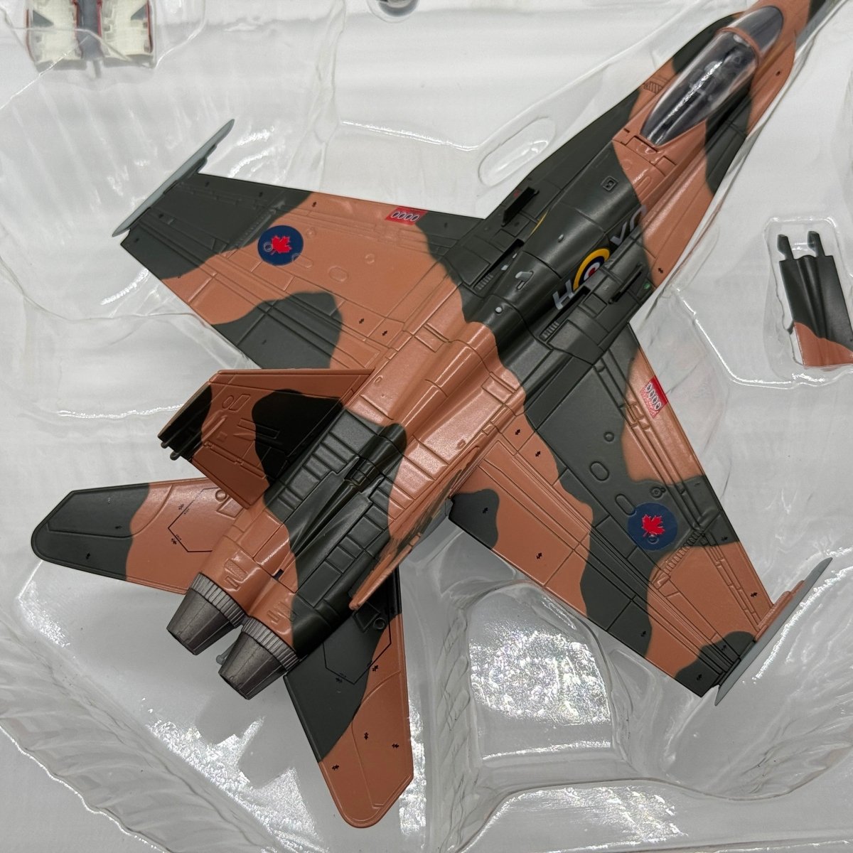 Hobby Master HA3526 1:72 CF-18 Hornet RCAF Battle of Britain 75th Anniv 2015 - Hobby Master