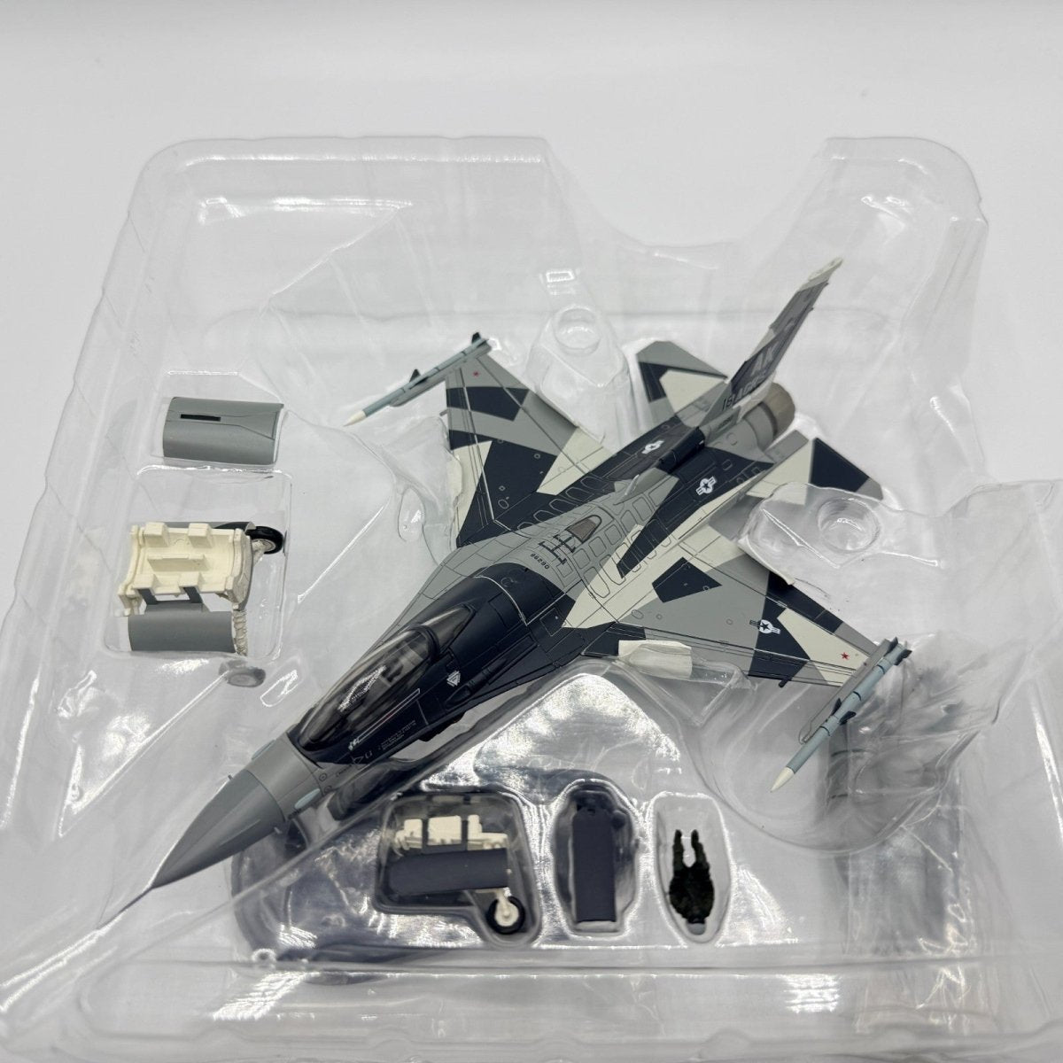 Hobby Master HA38004 1:72 F - 16C BDU Splinter 86 - 0290, 18th AGRS, Alaska 2018 - Hobby Master