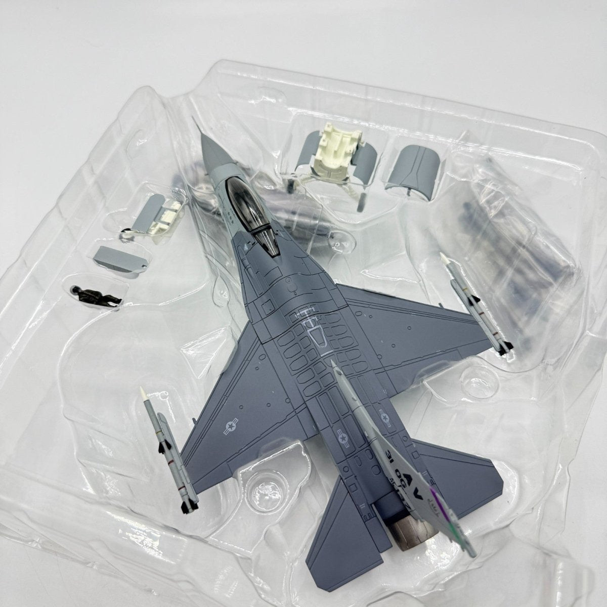 Hobby Master HA3814 1:72 F - 16C Block 40G, 89 - 2137 AV, "Triple Jastreb - Killer" - Hobby Master