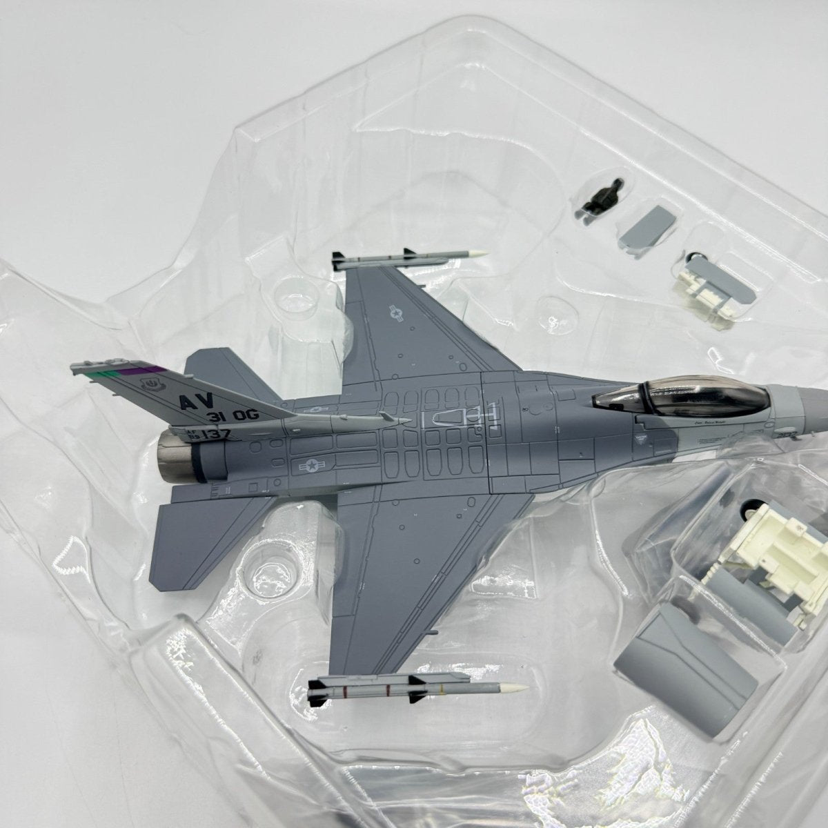 Hobby Master HA3814 1:72 F - 16C Block 40G, 89 - 2137 AV, "Triple Jastreb - Killer" - Hobby Master