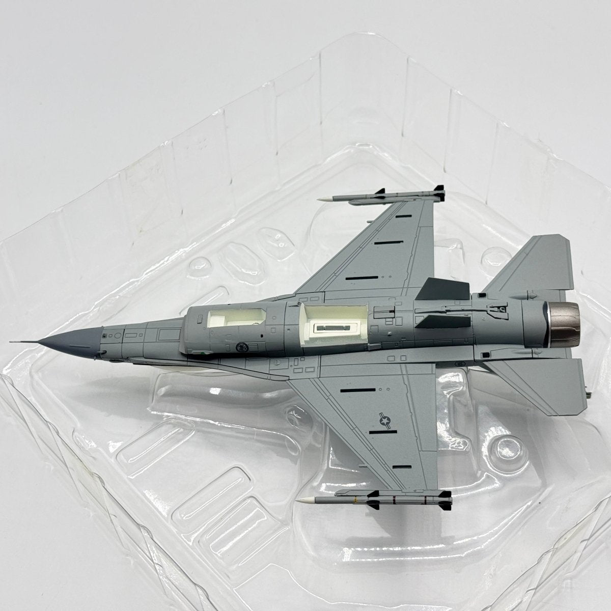 Hobby Master HA3824 1:72 F - 16CJ Falcon, 90 - 0825, 14th FS 35th FW, Misawa AB - Hobby Master