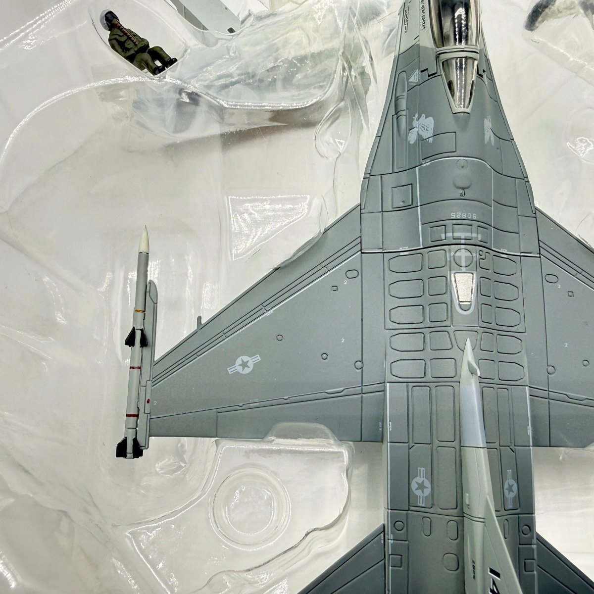 Hobby Master HA3824 1:72 F - 16CJ Falcon, 90 - 0825, 14th FS 35th FW, Misawa AB - Hobby Master