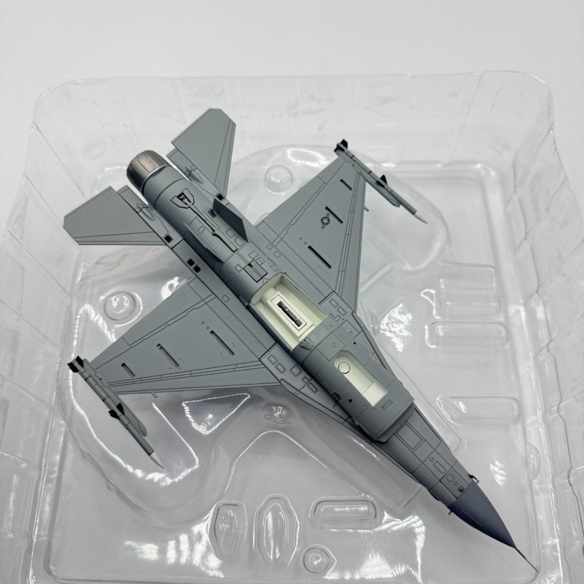Hobby Master HA3830 1:72 F - 16CJ Fighting Falcon, 91 - 0389 SW, Unified Protector - Hobby Master