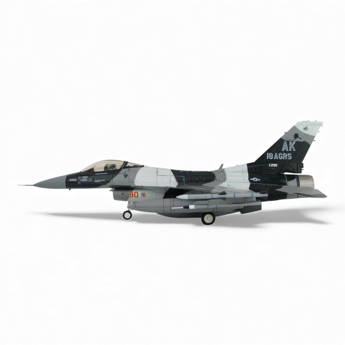 Hobby Master HA3844 1:72 F - 16C Block 30, 86 - 0290 AK, 18th Aggressor Sqn - Hobby Master