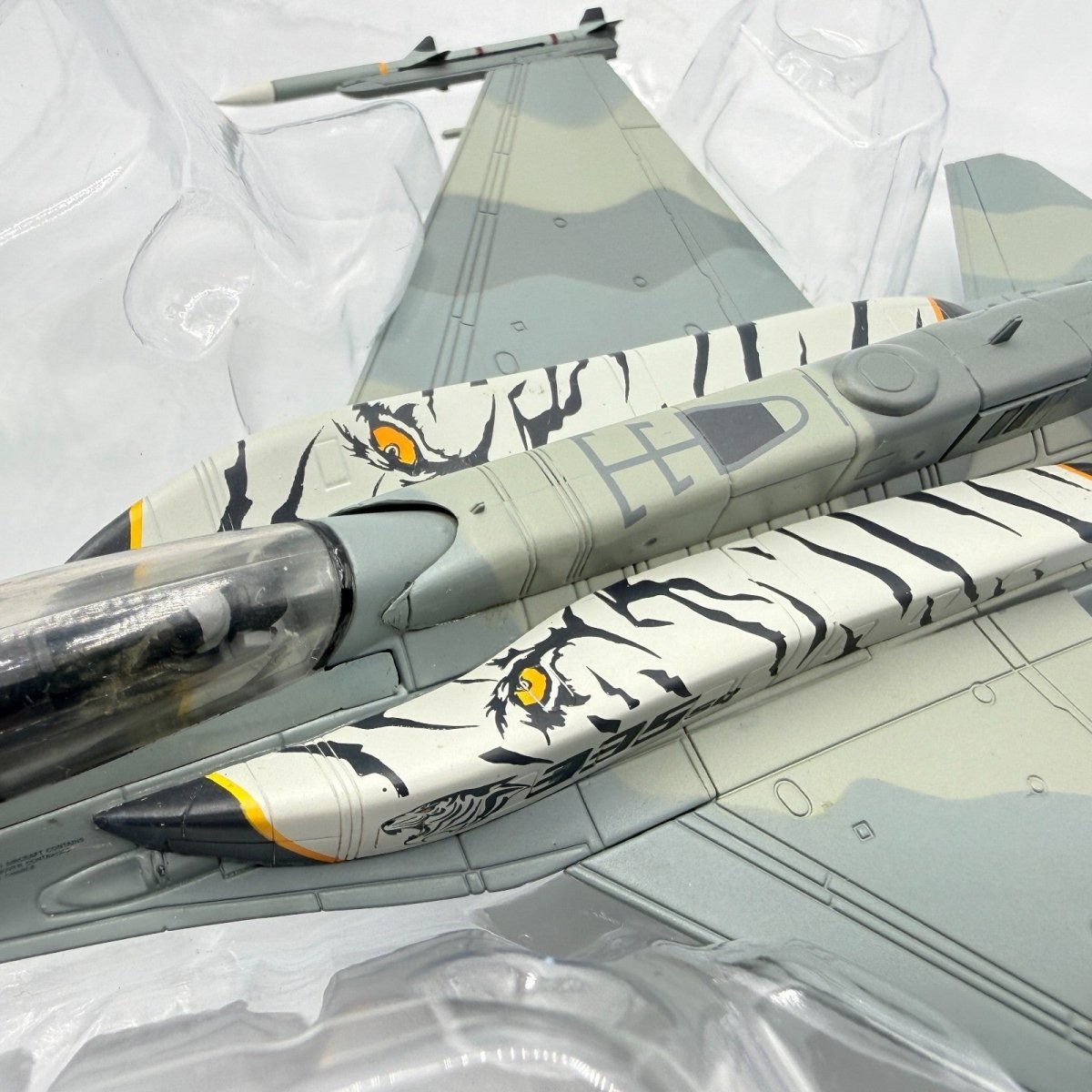 Hobby Master HA3865 1:72 F - 16D Falcon 335 Sqn Hellenic AF NATO "2018 Tiger Meet" - Hobby Master