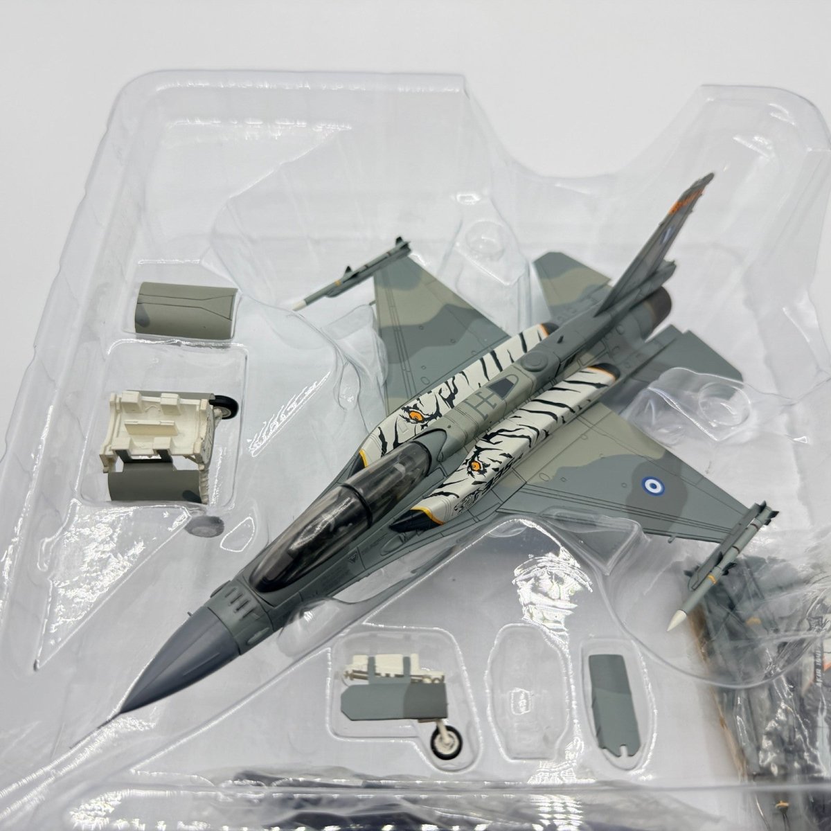 Hobby Master HA3865 1:72 F - 16D Falcon 335 Sqn Hellenic AF NATO "2018 Tiger Meet" - Hobby Master
