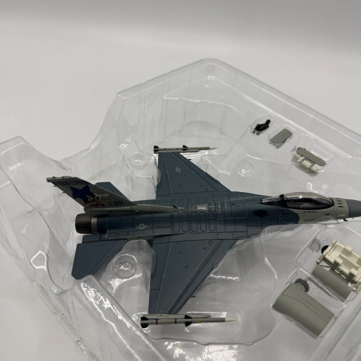 Hobby Master HA3869 1:72 F - 16C Block 52, 92 - 3911, 157th FS, SC ANG McEntire - Hobby Master