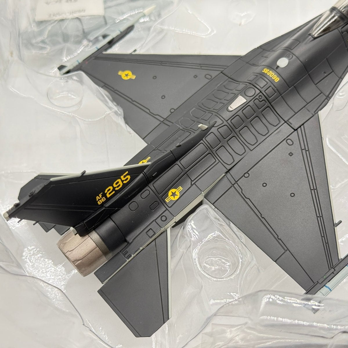 Hobby Master HA3871 1:72 F-16C Fighting Falcon USAF 18th AGRS Alaska 2017 - Hobby Master