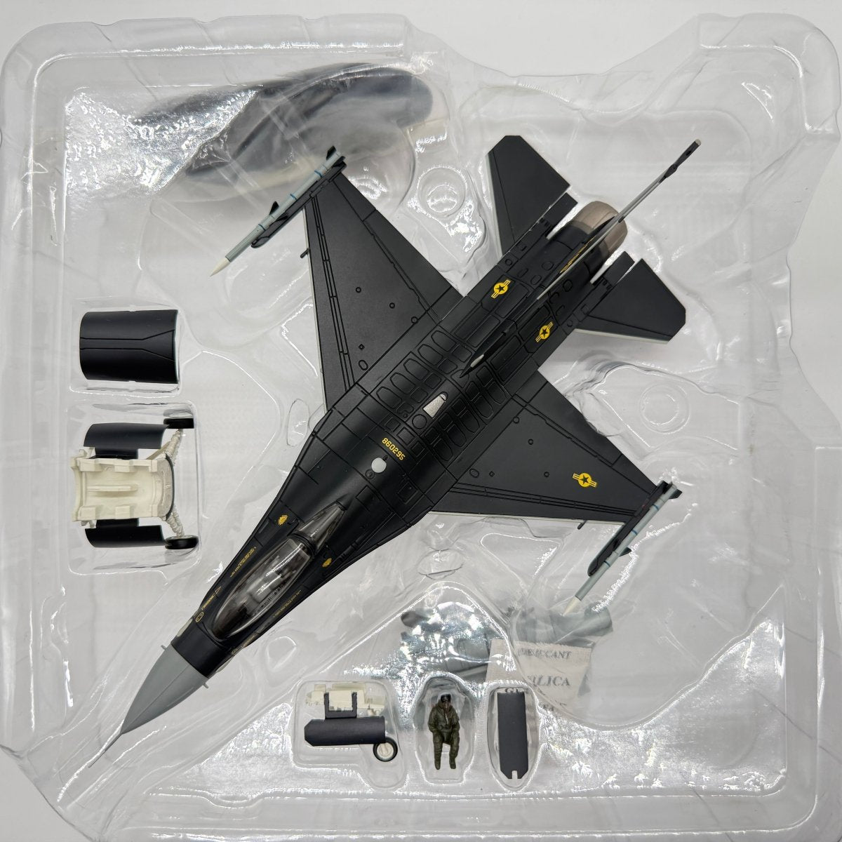 Hobby Master HA3871 1:72 F-16C Fighting Falcon USAF 18th AGRS Alaska 2017 - Hobby Master