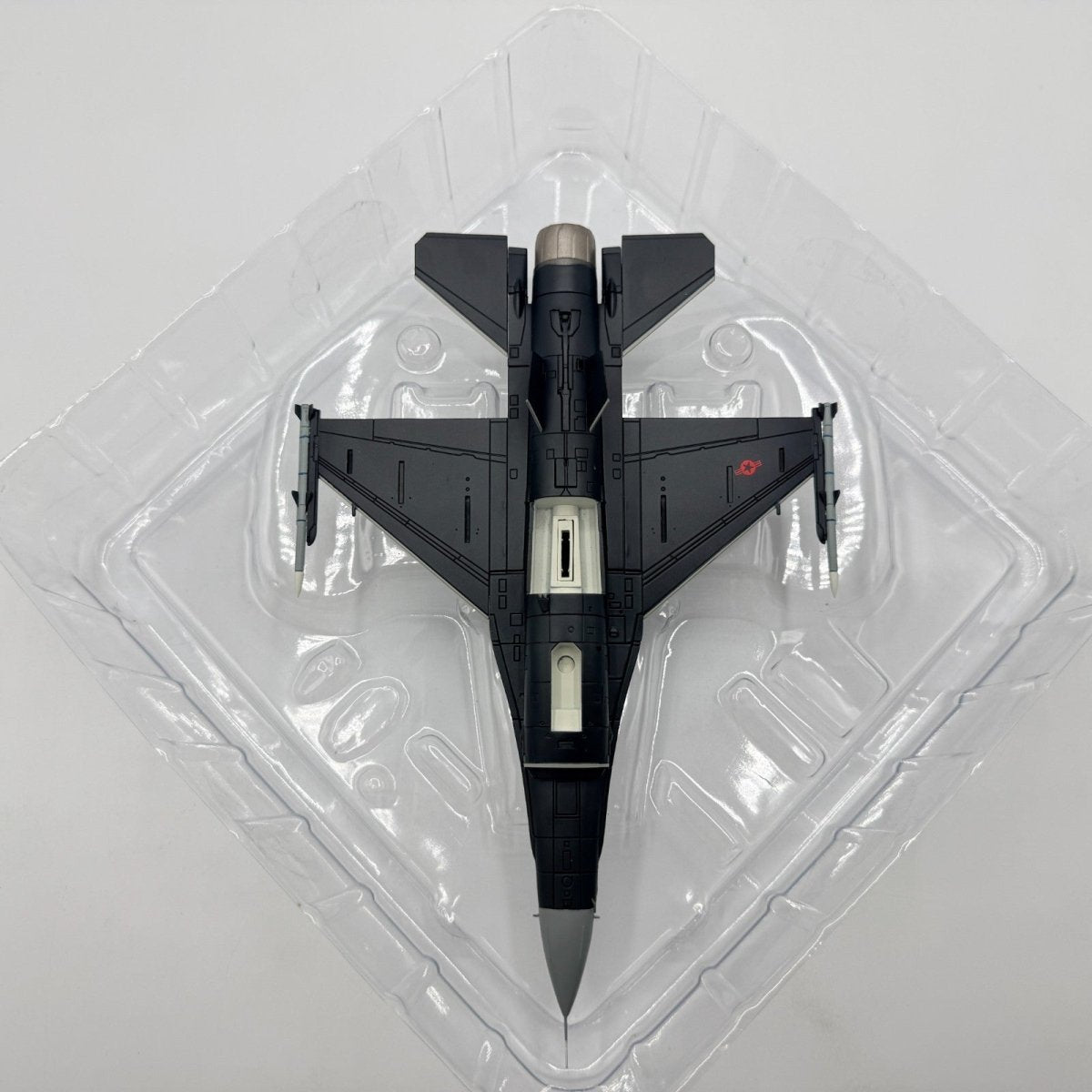 Hobby Master HA3872 1:72 F - 16C Fighting Falcon 18th Aggressor Sqn Alaska 2017 - Hobby Master