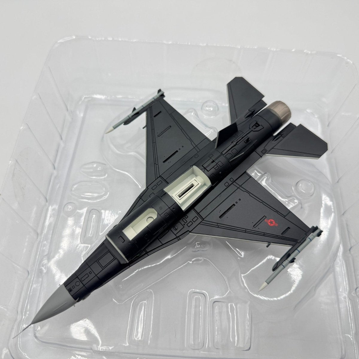Hobby Master HA3872 1:72 F - 16C Fighting Falcon 18th Aggressor Sqn Alaska 2017 - Hobby Master