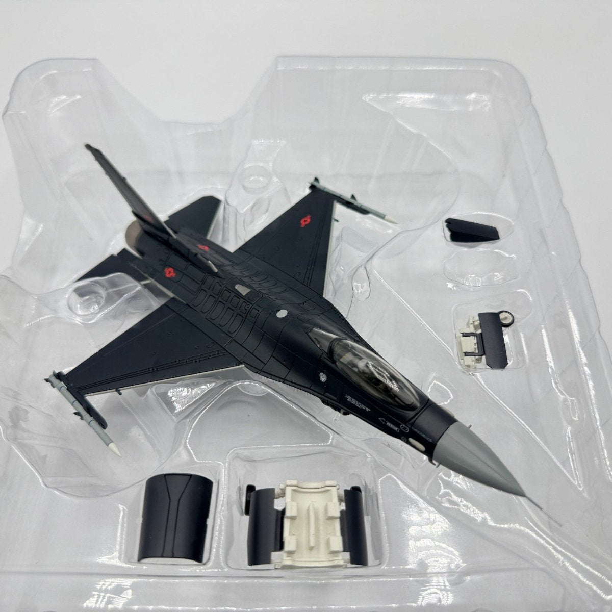 Hobby Master HA3872 1:72 F - 16C Fighting Falcon 18th Aggressor Sqn Alaska 2017 - Hobby Master