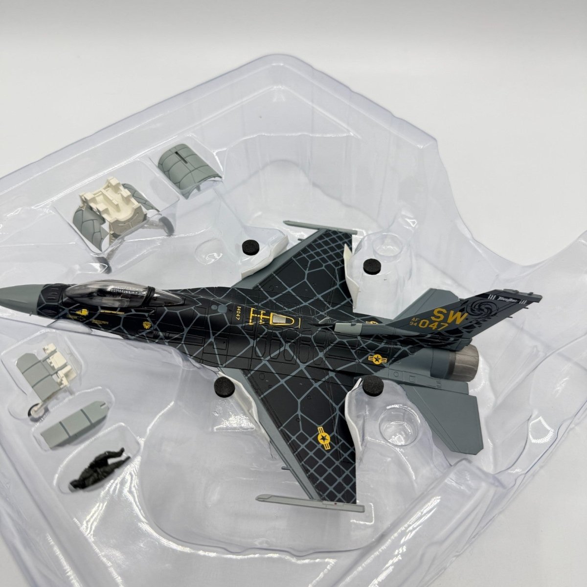 Hobby Master HA3883 1:72 F - 16C Venom Scheme, 64 - 0047, USAF Demo Team 2020 - Hobby Master