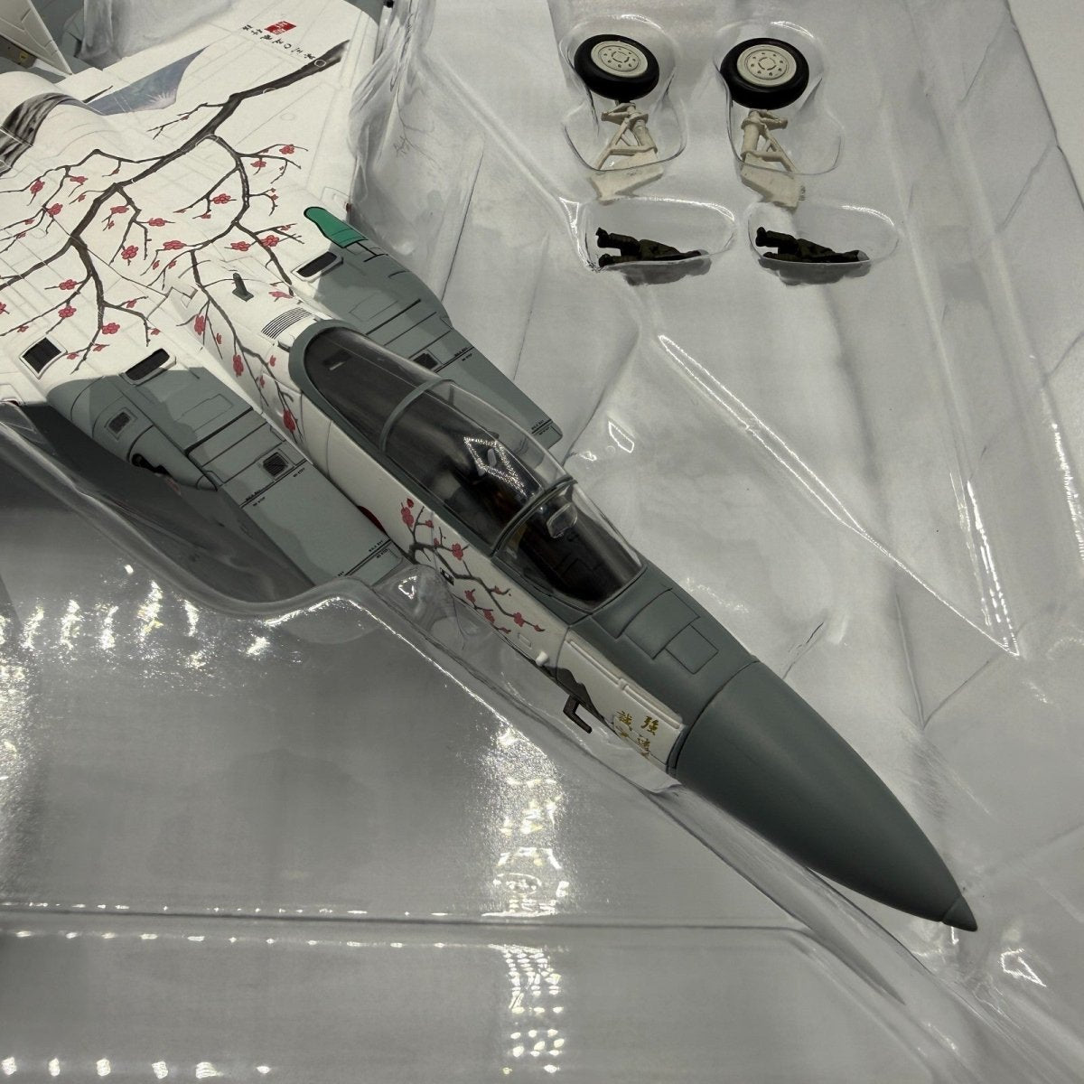 Hobby Master HA4514 1:72 F - 15J "Mount Fuji" JASDF 50th Anniversary Scheme 2004 - Hobby Master