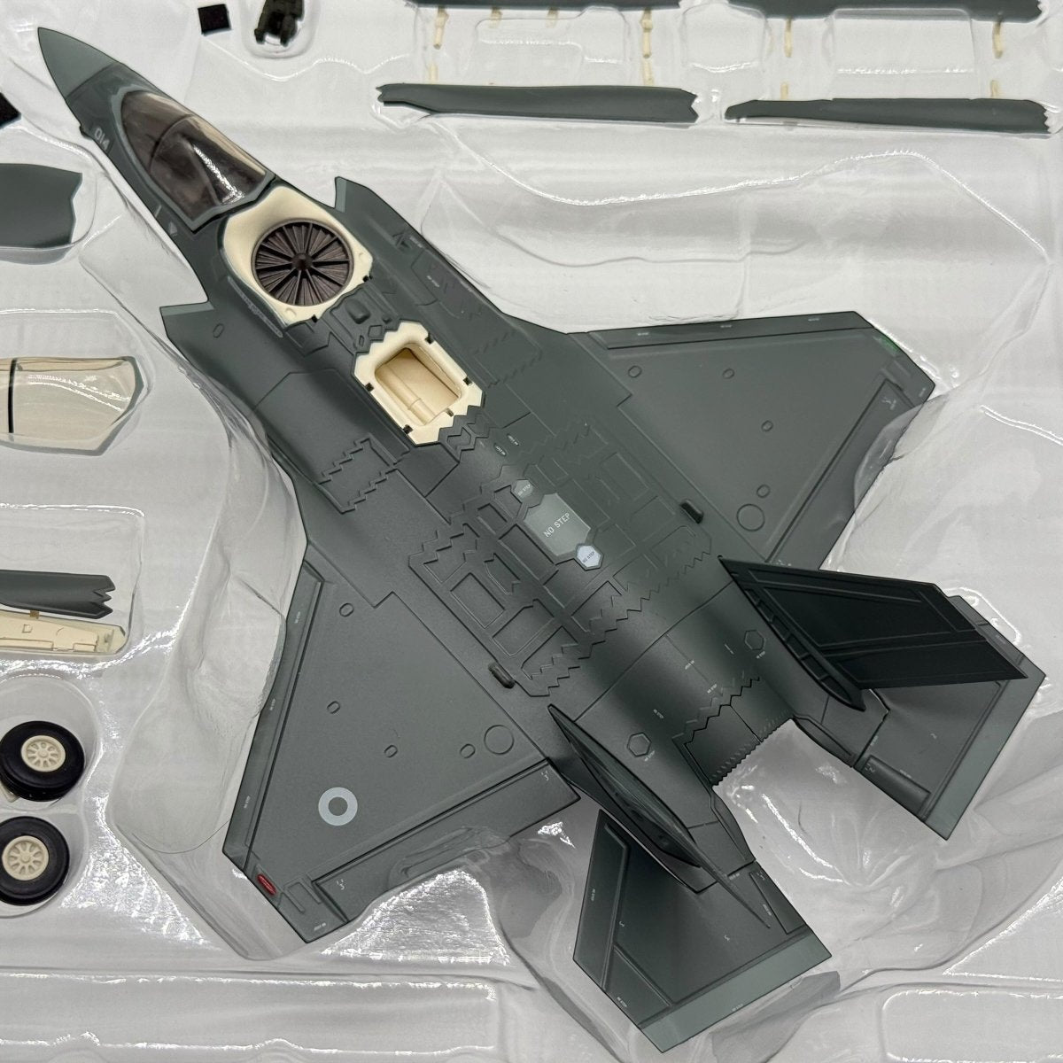 Hobby Master HA4614 1:72 Lockheed F - 35B Lightning II RAF 617 Sqn 2021 - Hobby Master