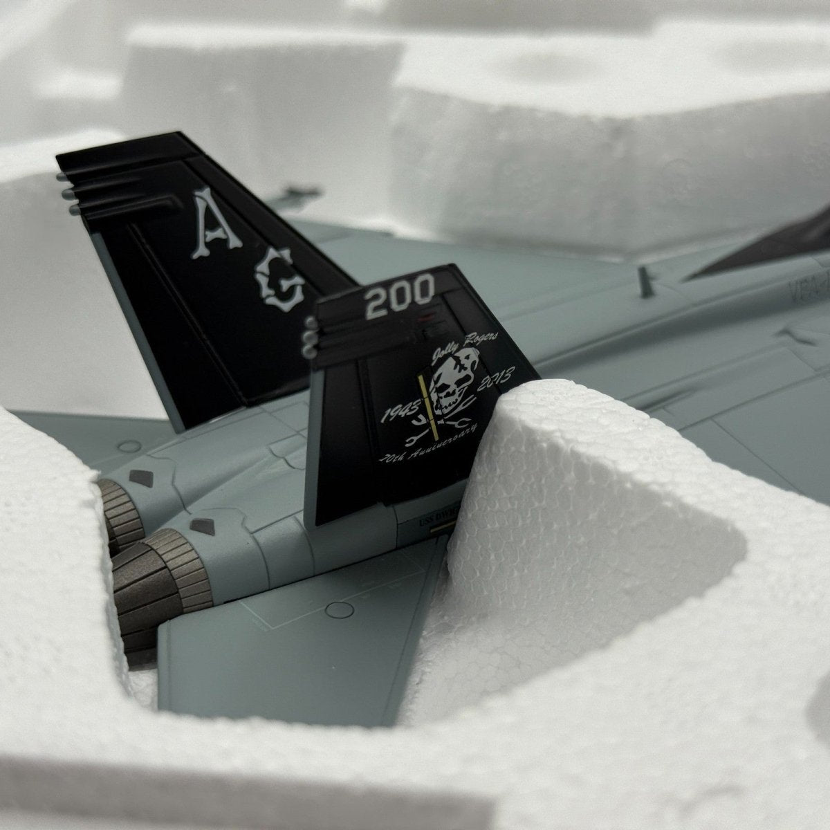 Hobby Master HA5104 1:72 F/A - 18F "Super Hornet" VFA - 103 USS Eisenhower 2013 - Hobby Master