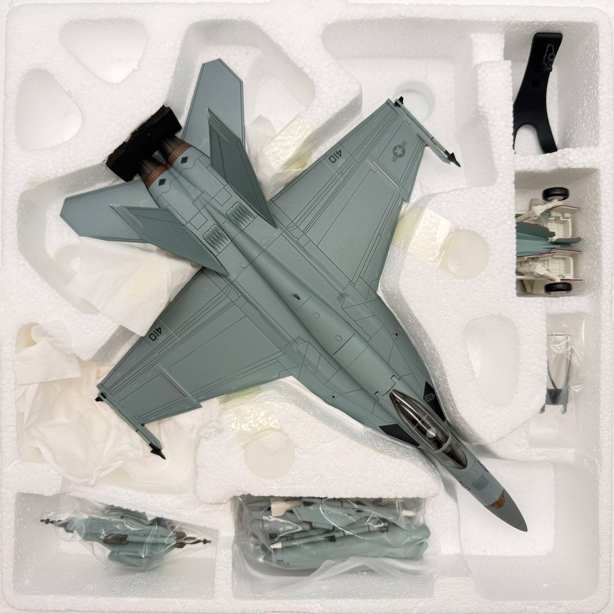 Hobby Master HA5115 1:72 F/A - 18E Super Hornet USN VFA - 151 Vigilantes - Hobby Master