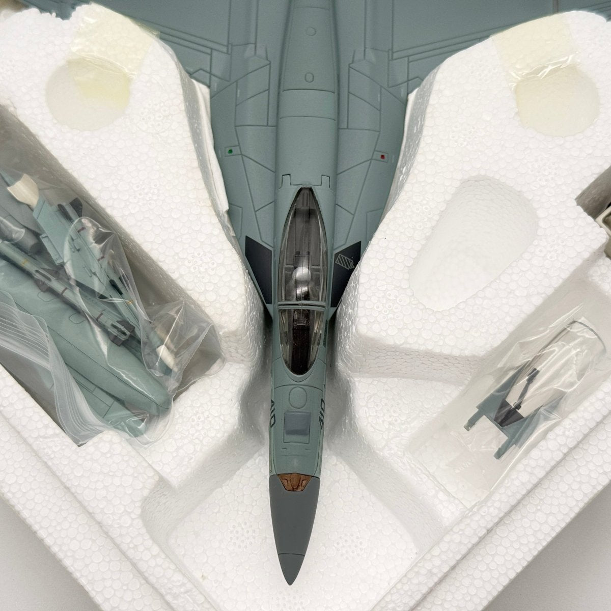 Hobby Master HA5115 1:72 F/A - 18E Super Hornet USN VFA - 151 Vigilantes - Hobby Master