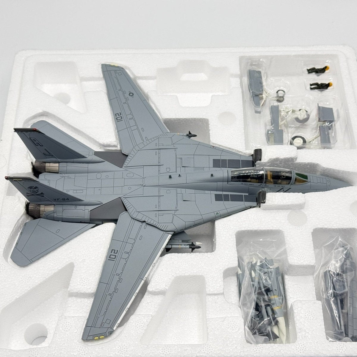 Hobby Master HA5212 1:72 F - 14A Tomcat VF - 84 Jolly Rogers Desert Storm 1991 - Hobby Master