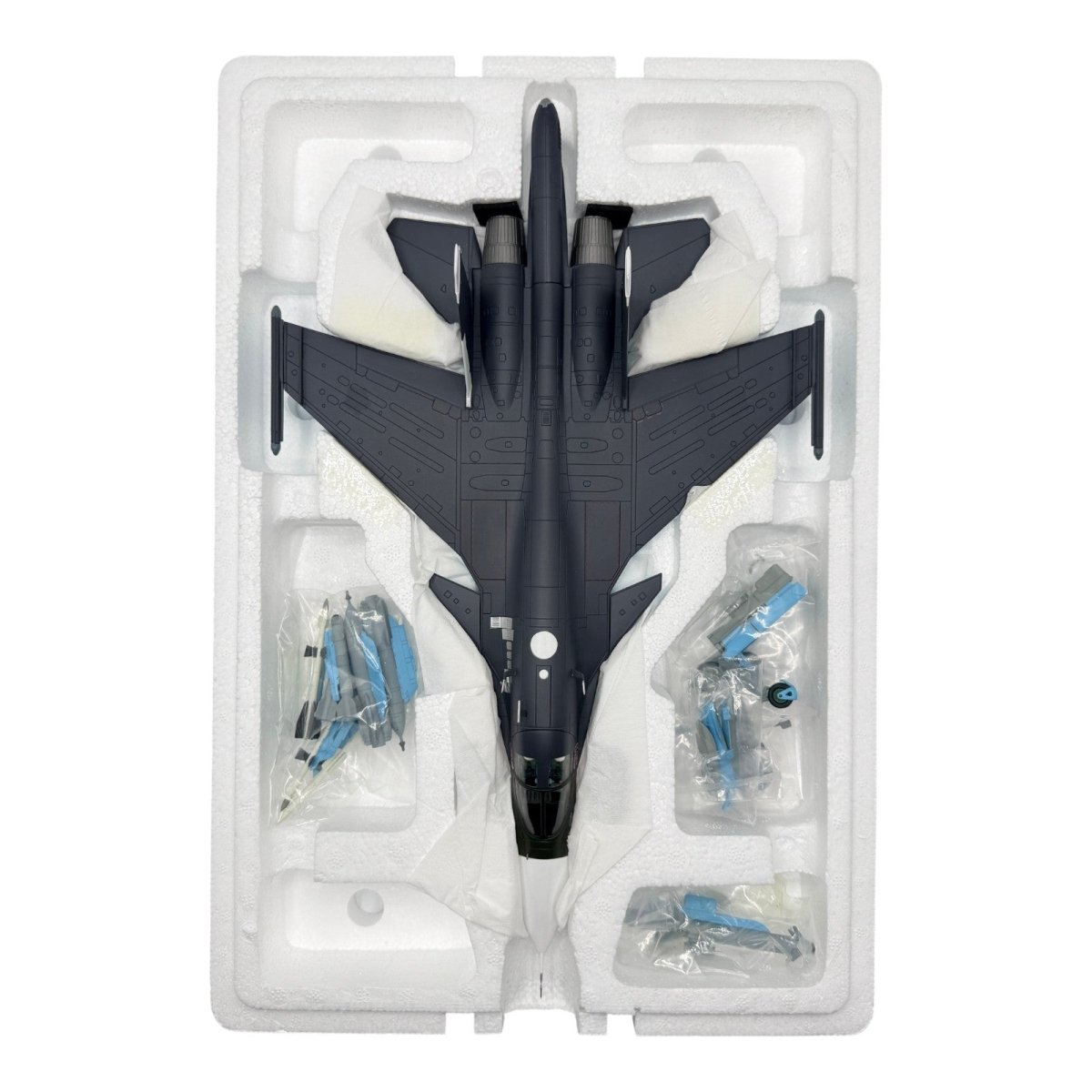 Hobby Master HA6302A 1:72 Su - 34 Fullback Fighter Bomber Red 21 Russian Air Force - Hobby Master