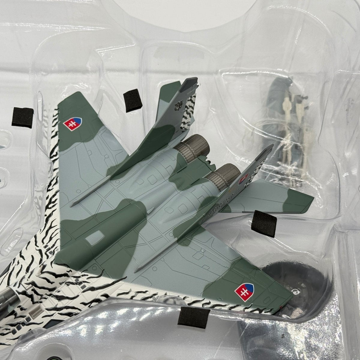 Hobby Master HA6513 1:72 MiG-29A Fulcrum Slovak Air Force Slovak Tiger 2002 - Hobby Master