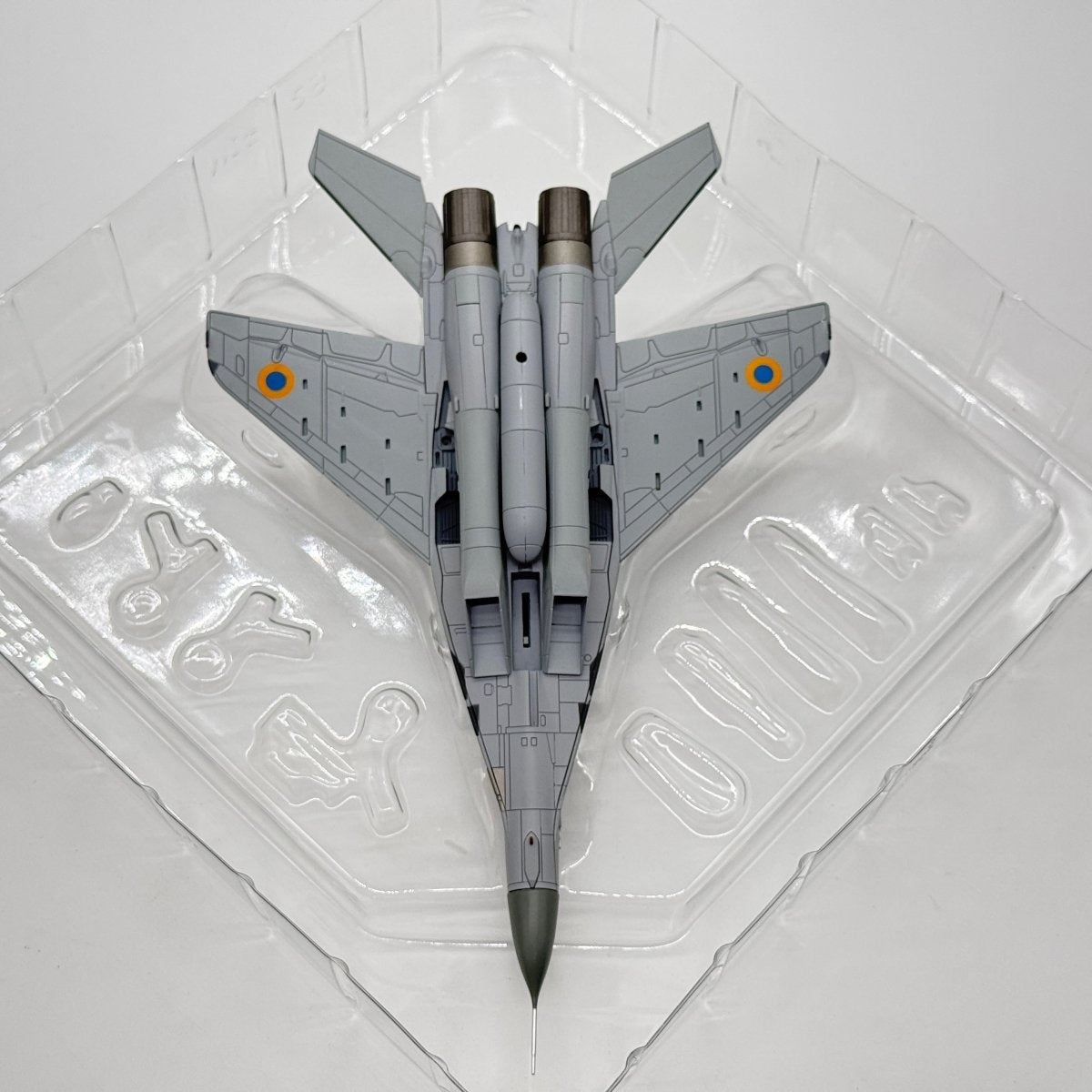 Hobby Master HA6518 1:72 Mikoyan MiG-29MU1 Fulcrum-C Ukrainian Air Force Yellow 57 Digital Camouflage 2014 - Hobby Master