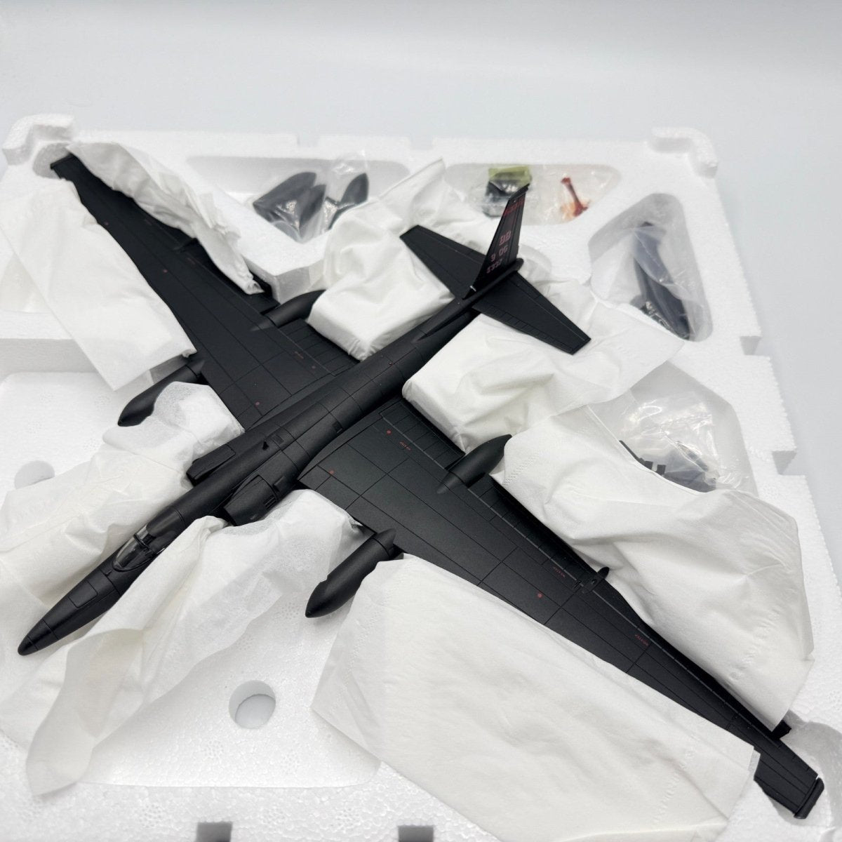 Hobby Master HA6901 1:72 Lockheed U - 2 "Dragon Lady" Beale AFB, 9th RW USAF - Hobby Master