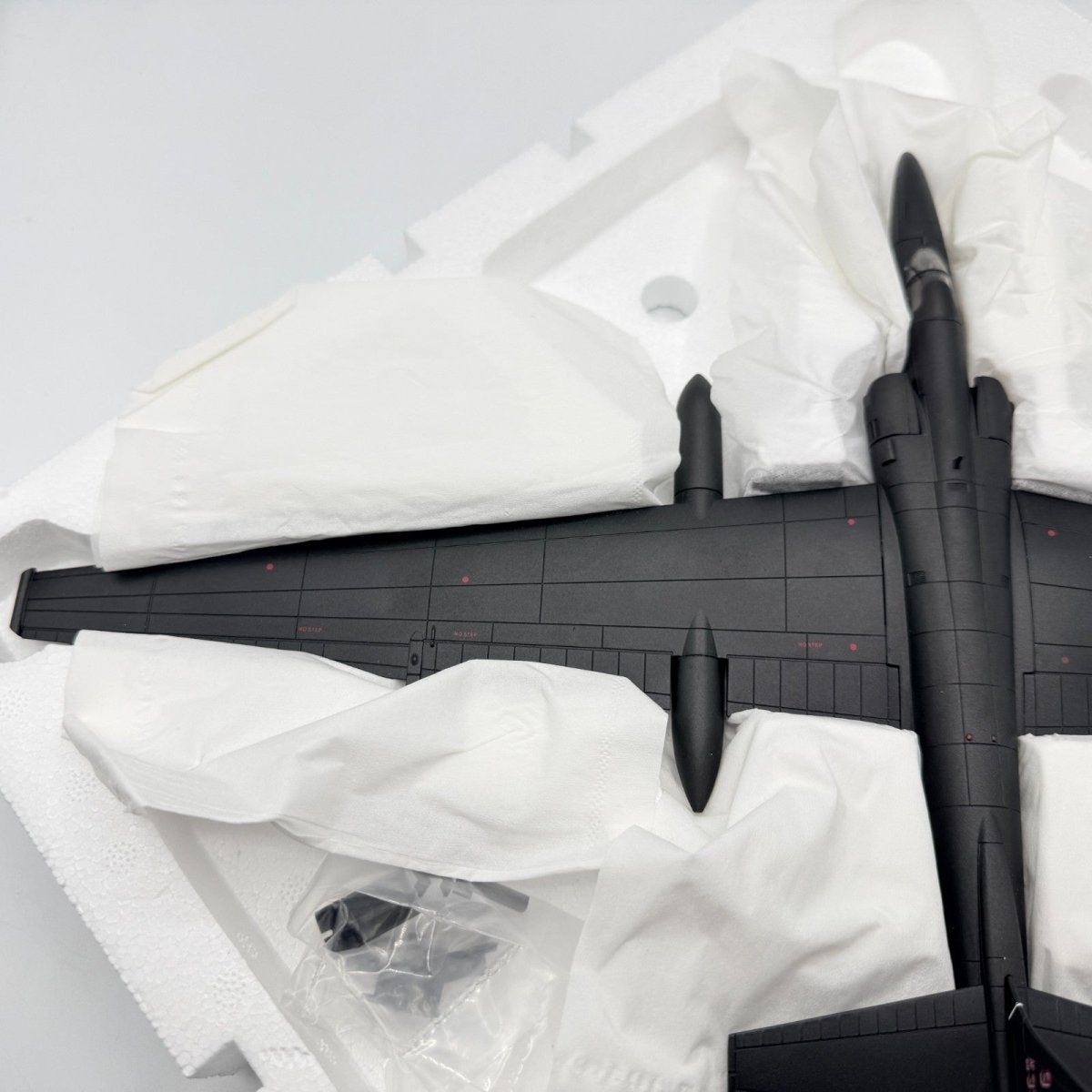 Hobby Master HA6901 1:72 Lockheed U - 2 "Dragon Lady" Beale AFB, 9th RW USAF - Hobby Master