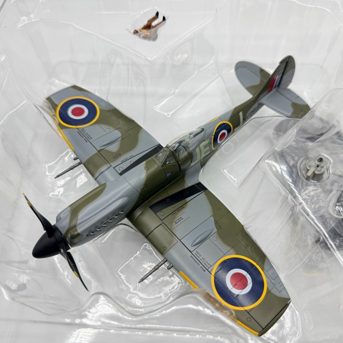 Hobby Master HA7112 1:48 Spitfire Mk.XIV MV293, Duxford Flying Legends Airshow - Hobby Master
