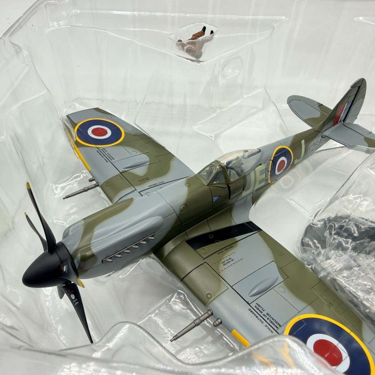 Hobby Master HA7112 1:48 Spitfire Mk.XIV MV293, Duxford Flying Legends Airshow - Hobby Master