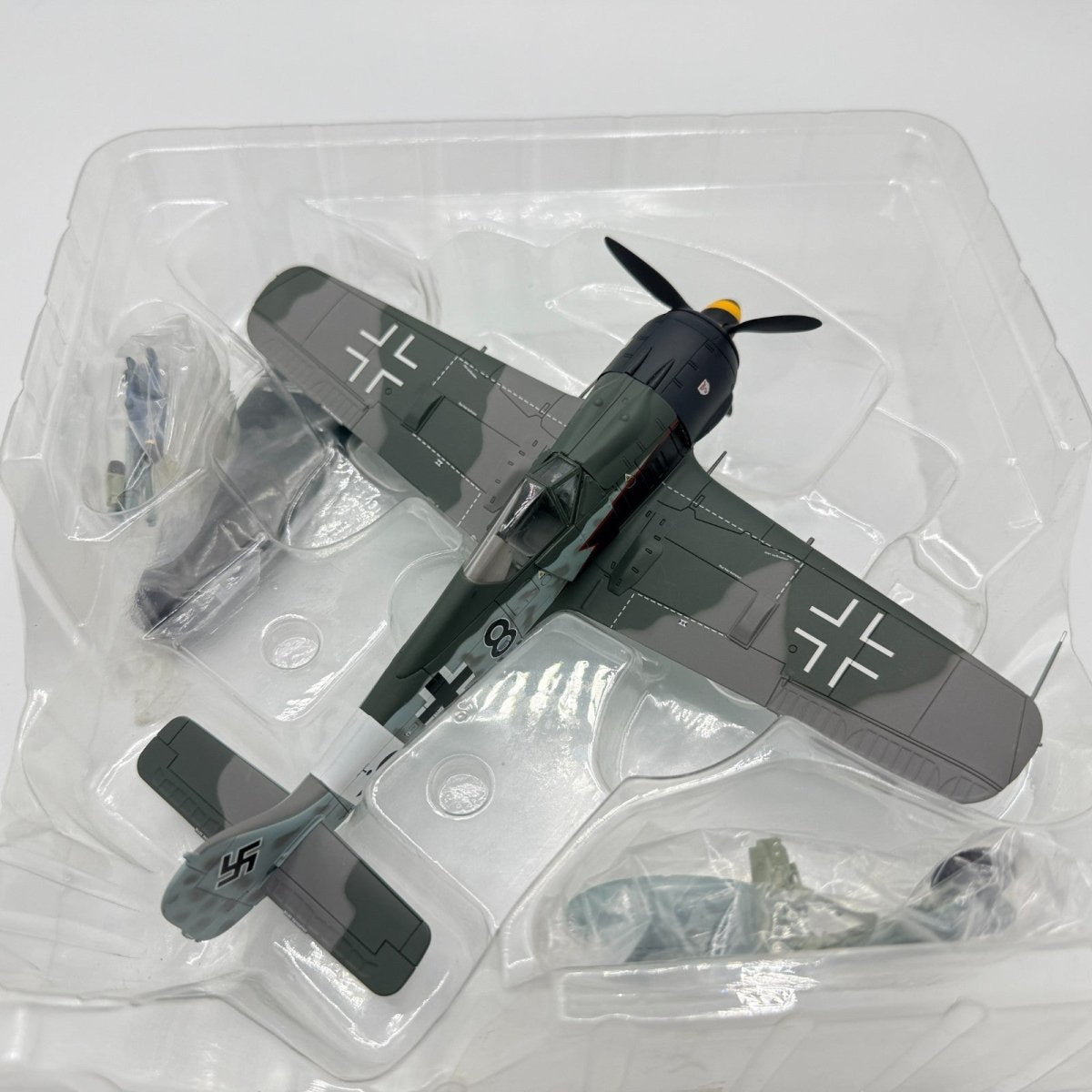 Hobby Master HA7404 1:48 Focke Wulf FW 190 A - 8/R2, Willi Maximowitz, France 1944 - Hobby Master