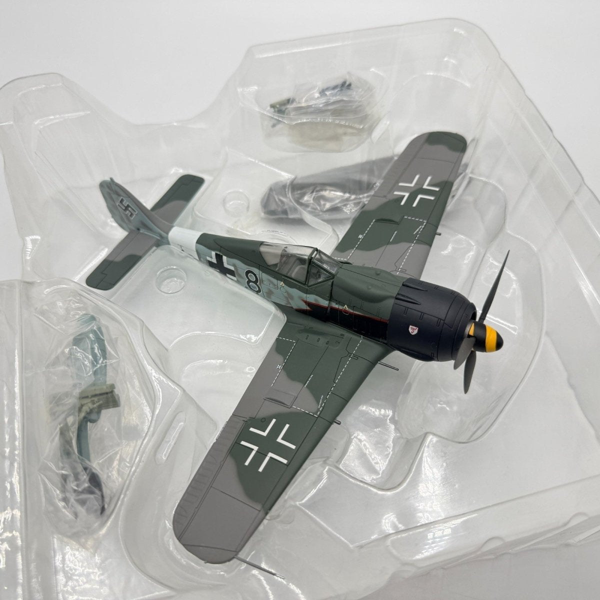 Hobby Master HA7404 1:48 Focke Wulf FW 190 A - 8/R2, Willi Maximowitz, France 1944 - Hobby Master