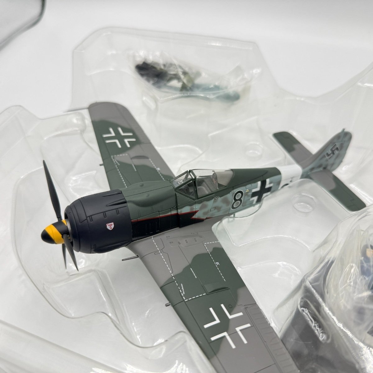 Hobby Master HA7404 1:48 Focke Wulf FW 190 A - 8/R2, Willi Maximowitz, France 1944 - Hobby Master