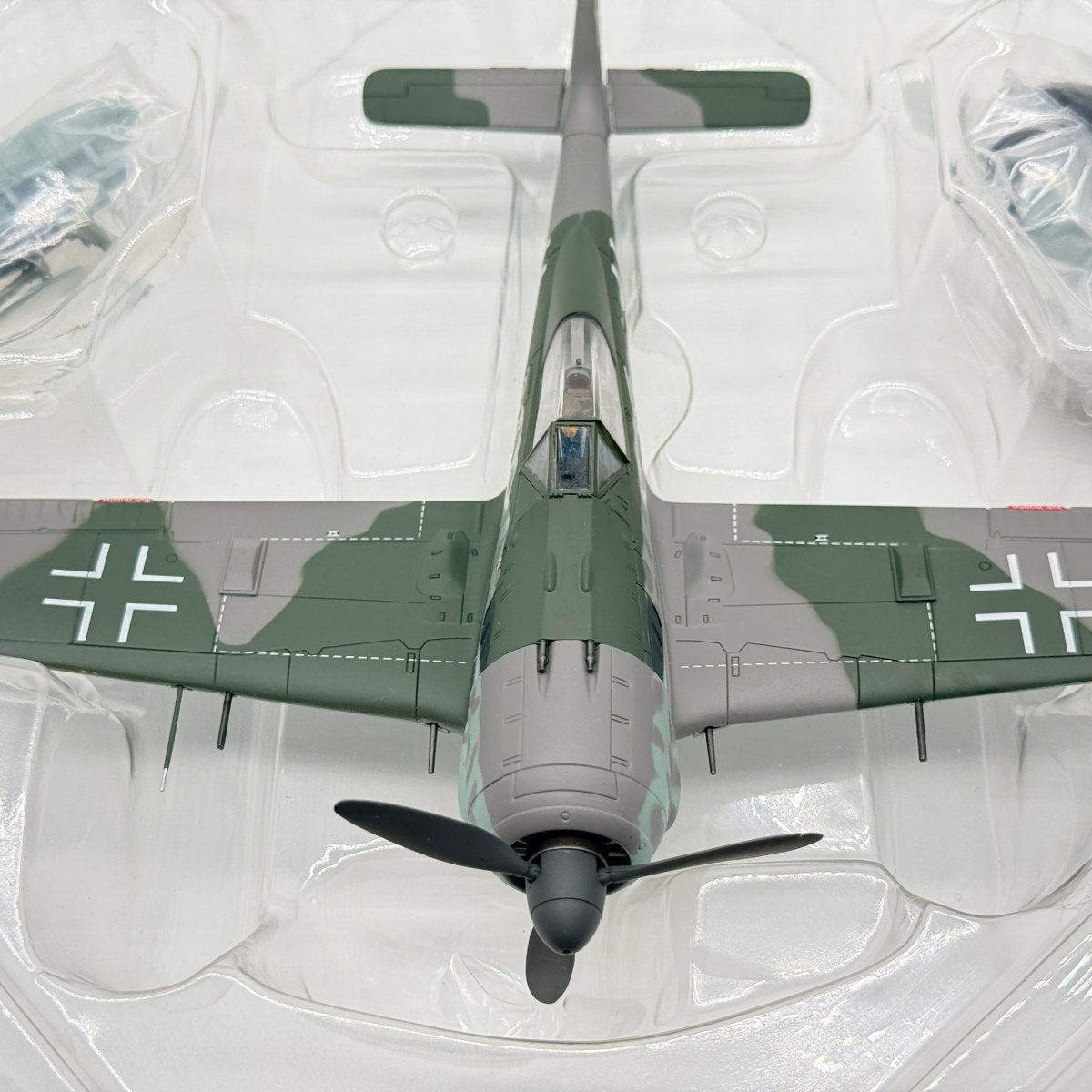 Hobby Master HA7409 1:48 Fw 190A Adolf Galland Berlin - Tempelhof 1944 - Hobby Master