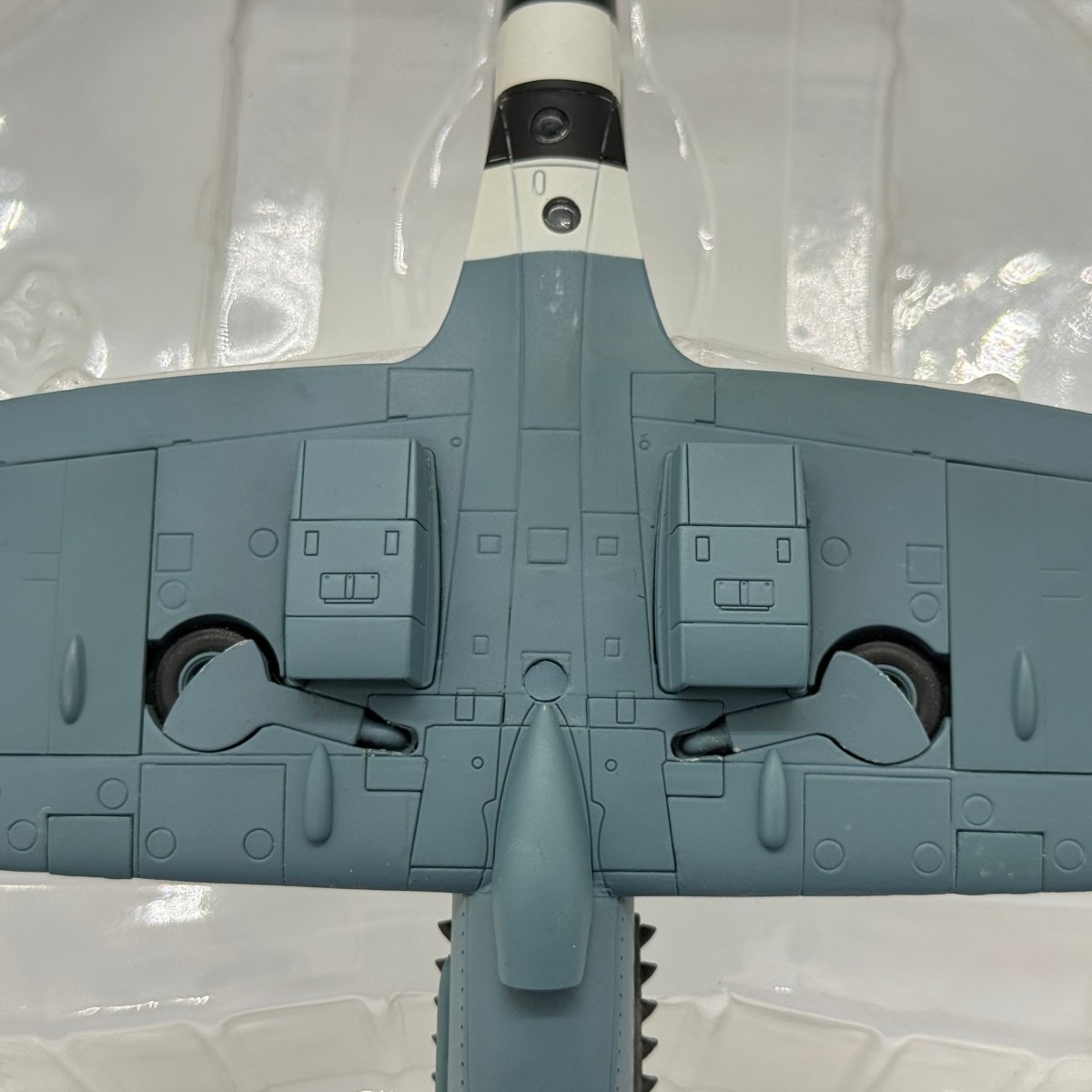 Hobby Master HA7601 1:48 Supermarine Spitfire PR.Mk XIX RAF No.541 Sqn 1944 - Hobby Master