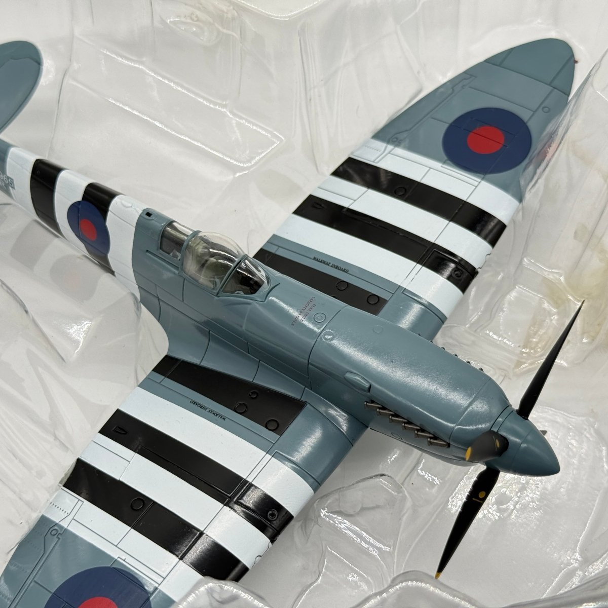 Hobby Master HA7607 1:48 Supermarine Spitfire PR.Mk XI RAF No.16 Sqn PL965 1944 *ISSUES* - Hobby Master